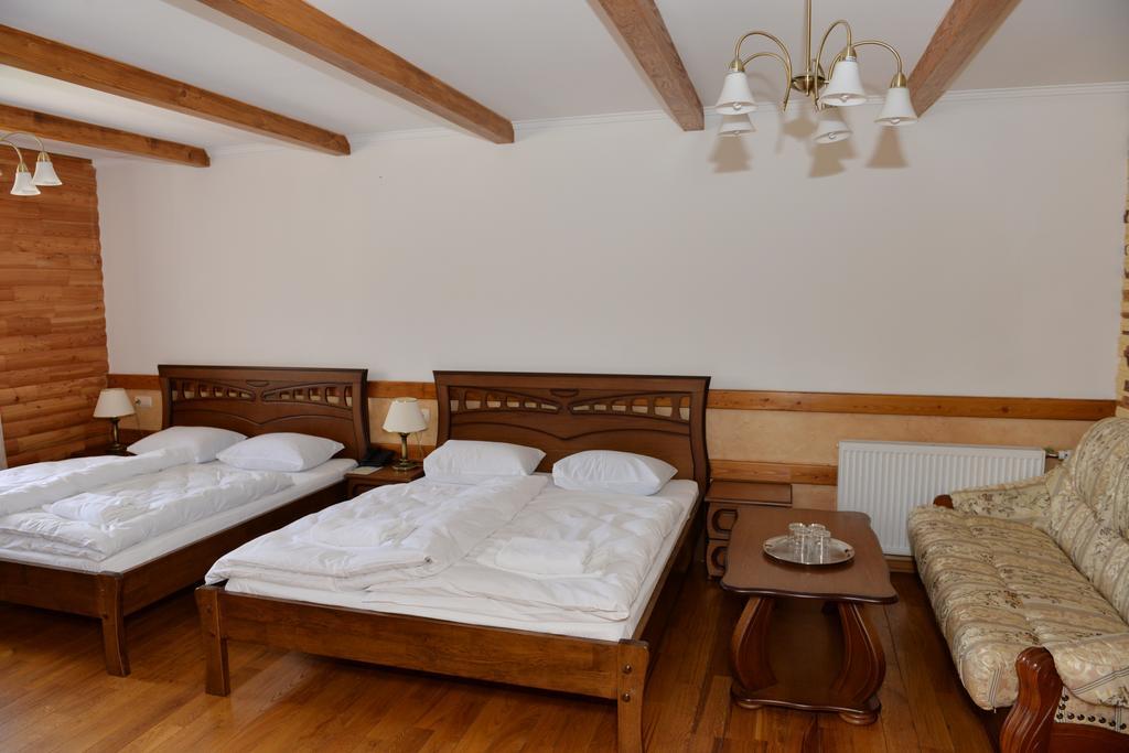 Hotel Perlyna Karpat Bukovel Habitación foto